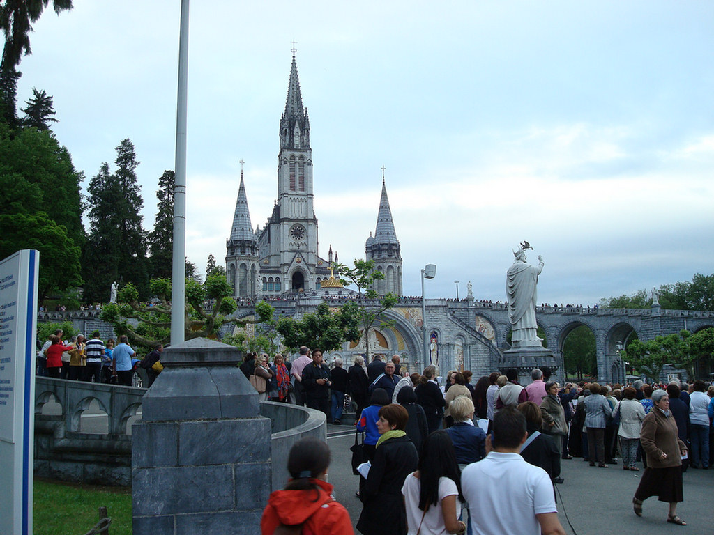 Lourdes Group 2