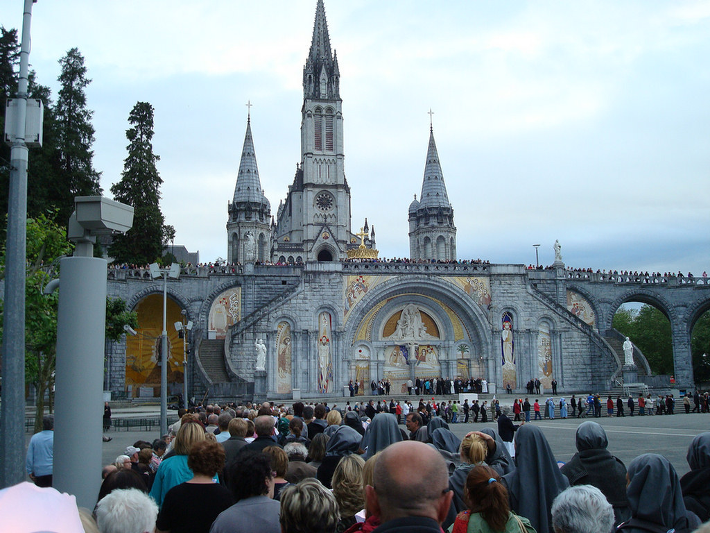 Lourdes Group 2