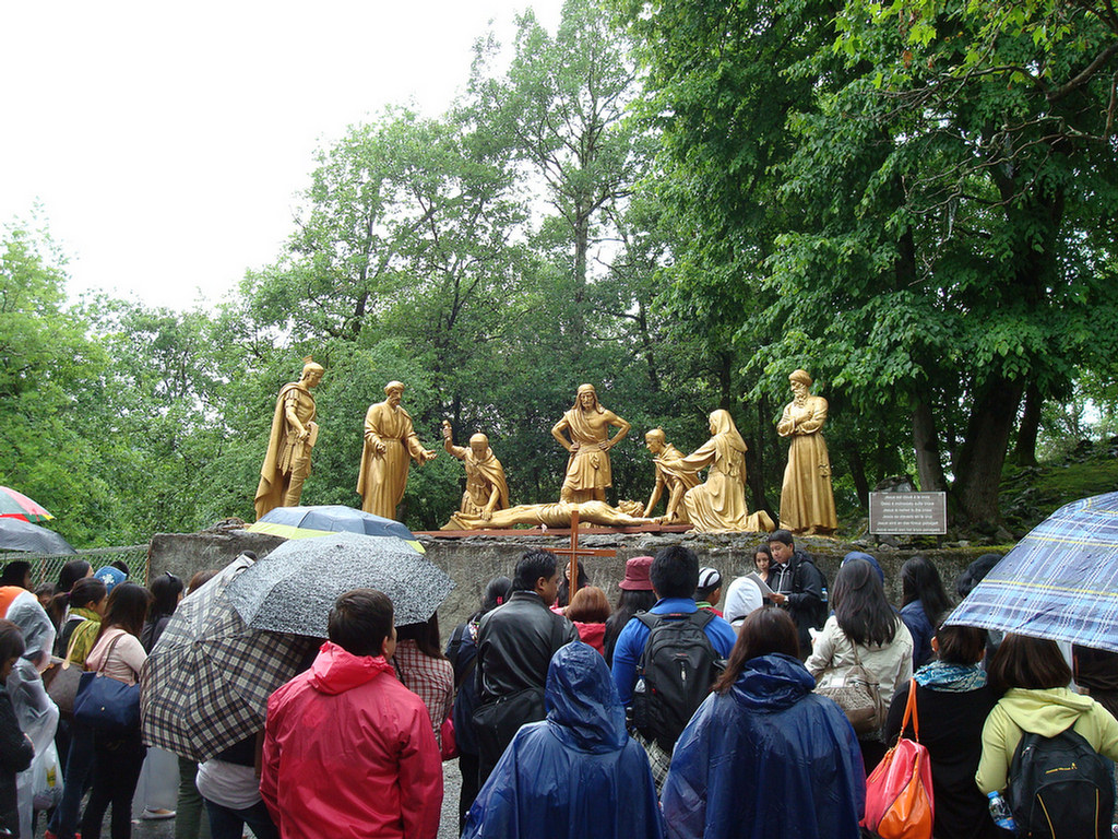 Lourdes Group 3