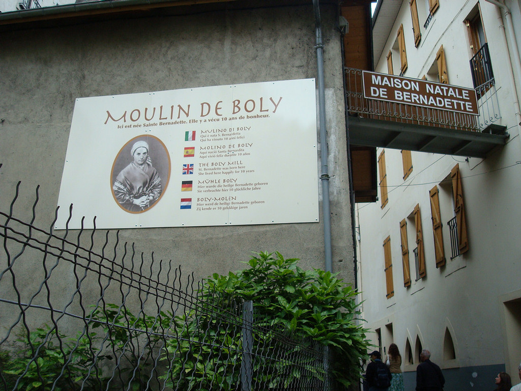 Lourdes Group 3